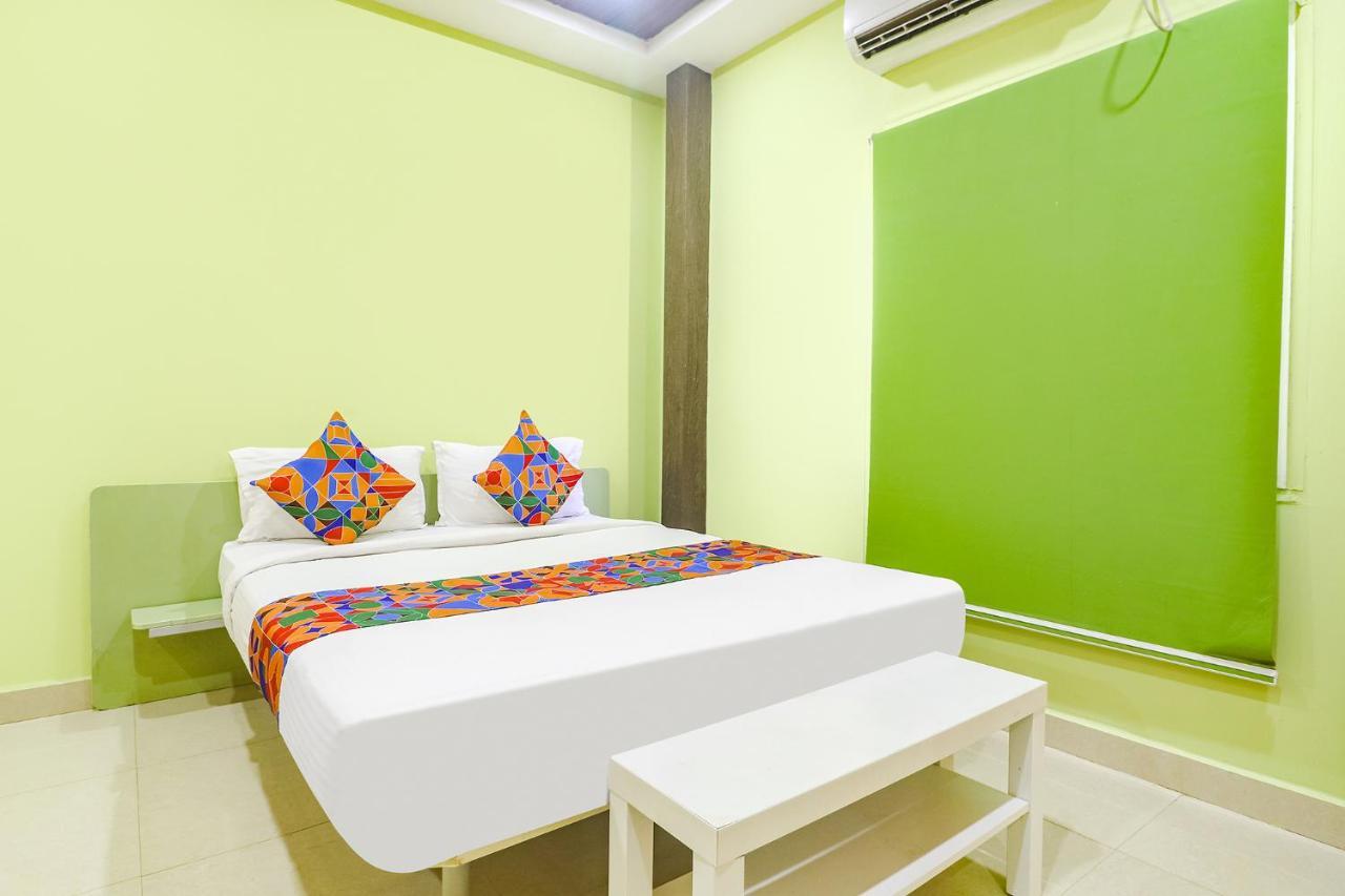 Fabexpress Airport Stay Inn - Nr Hyderabad International Airport, Shamshabad Bagian luar foto