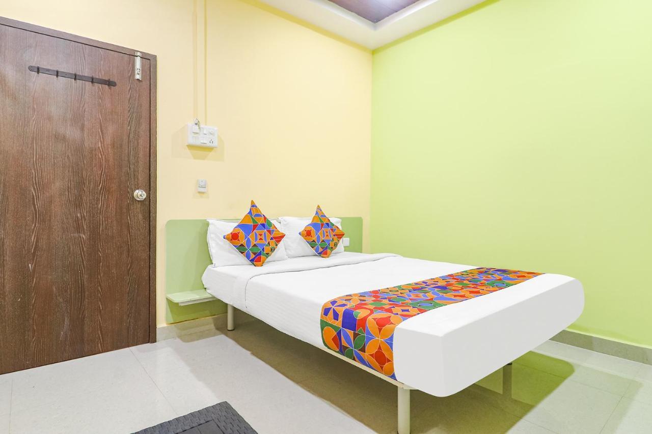 Fabexpress Airport Stay Inn - Nr Hyderabad International Airport, Shamshabad Bagian luar foto